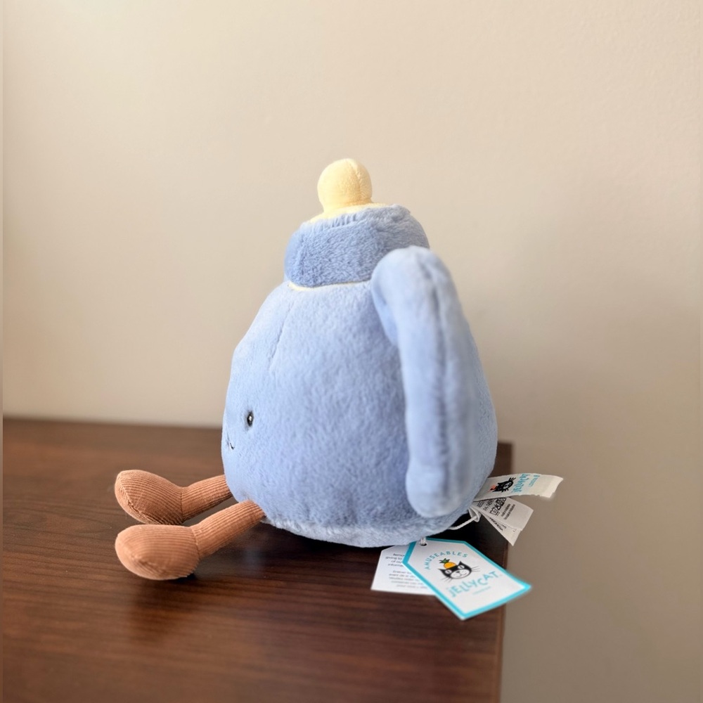 Jellycat Amuseables Vicky Teapot - Picture 2 of 7